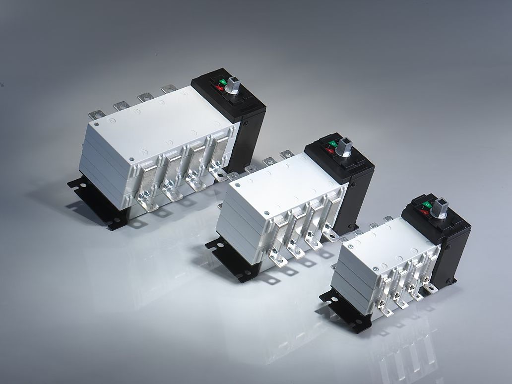 AOYWELL Dual Power Transfer Switch (ATS): AQ5 Serise Functionality and Role Core Functions